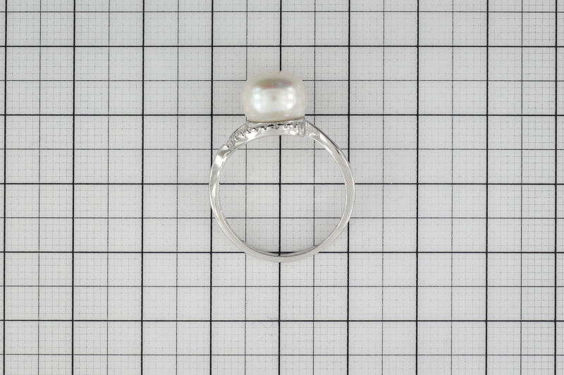 Изображение Серебряное кольцо с жемчугом и цирконами 18 мм