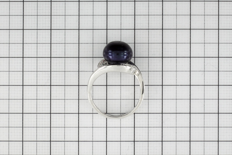 Изображение Серебряное кольцо с жемчугом и цирконами 17,5 мм