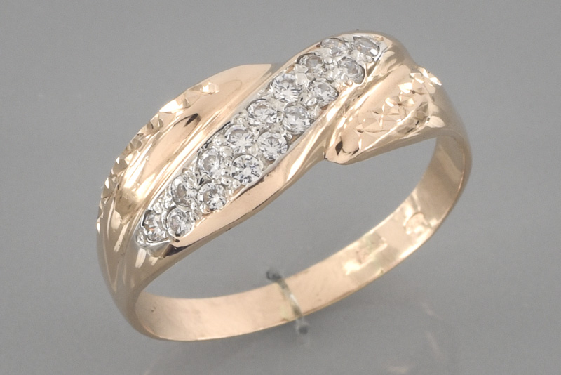 Изображение Золотое кольцо с цирконами 20,5 мм