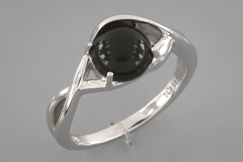 Изображение Серебряное кольцо с ониксом 18 мм