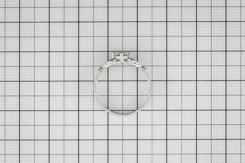 Изображение Кольцо из белого золота с цирконом 17,5 мм