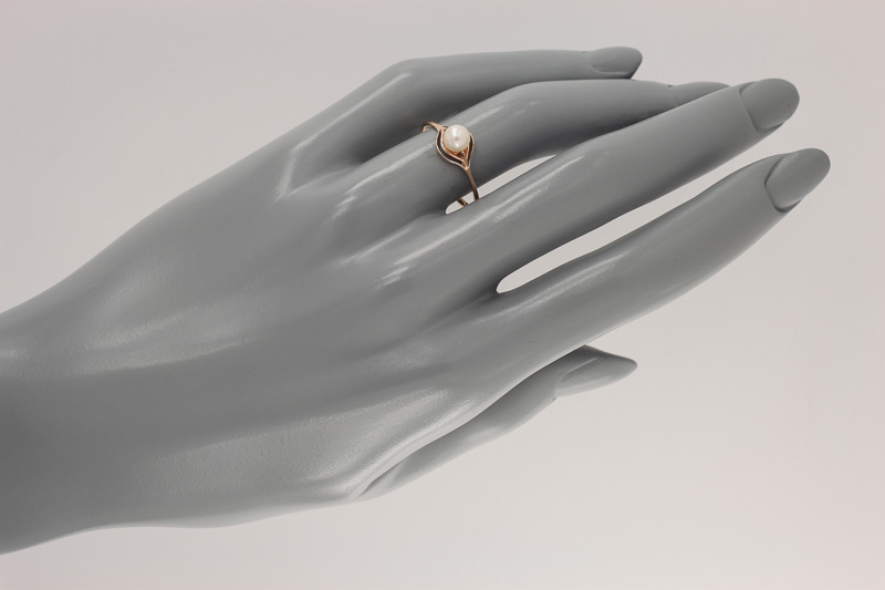Изображение Золотое кольцо с жемчугом 18,5 мм