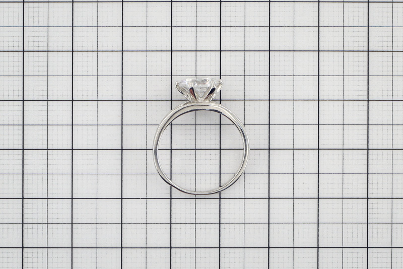 Изображение Серебряное кольцо с цирконом 17 мм