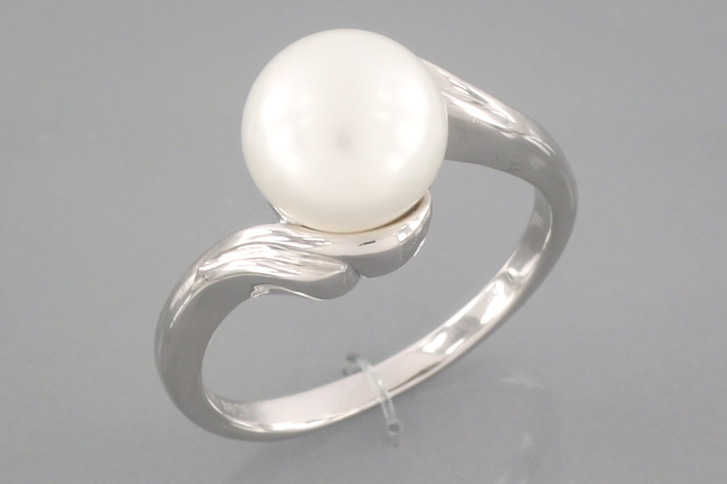 Изображение Серебряное кольцо с жемчугом 17,5 мм