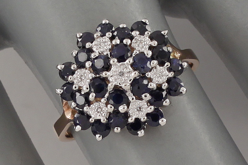 Изображение Золотое кольцо с бриллиантами и сапфирами