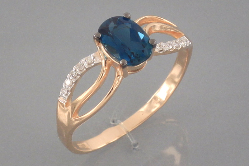 Изображение Золотое кольцо с бриллиантами и топазом