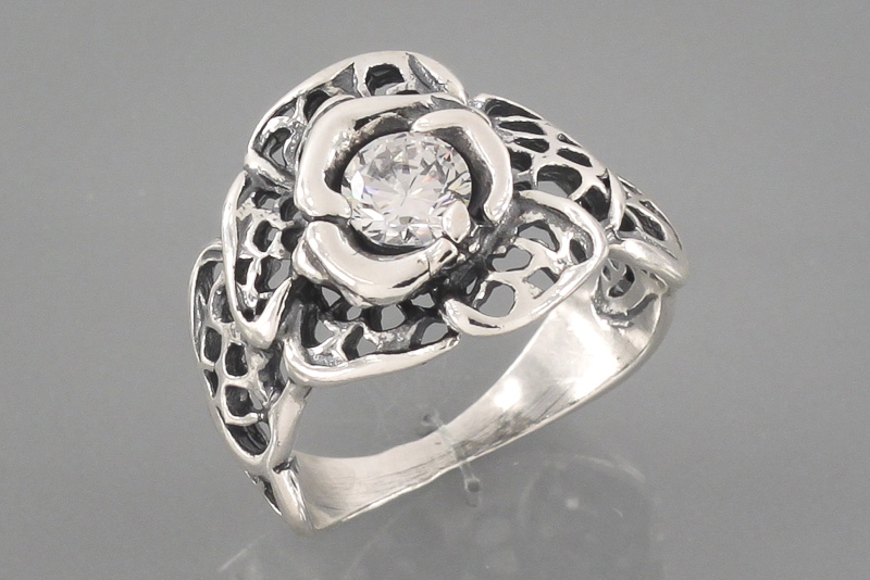 Изображение Серебряное кольцо с цирконом 19 мм