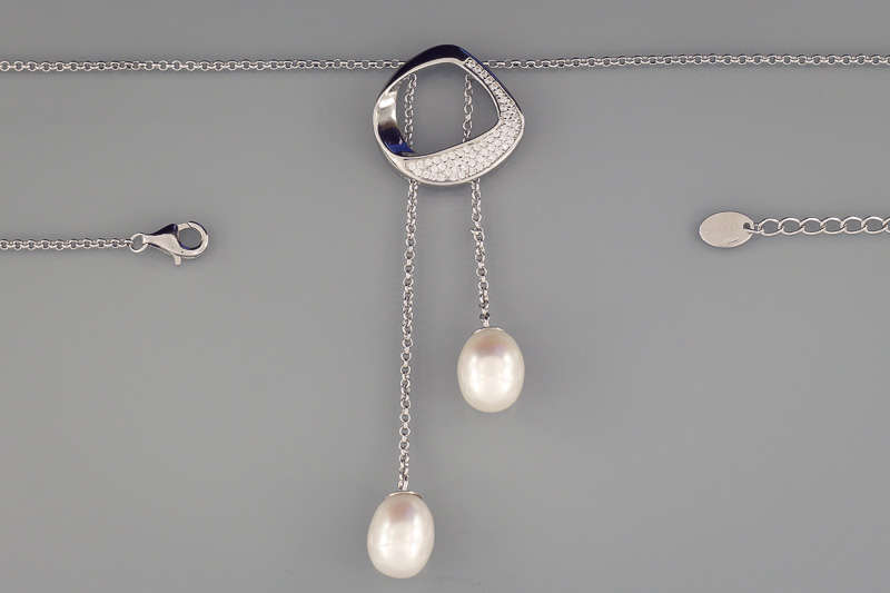 Изображение Серебряная цепочка с жемчугом и цирконами