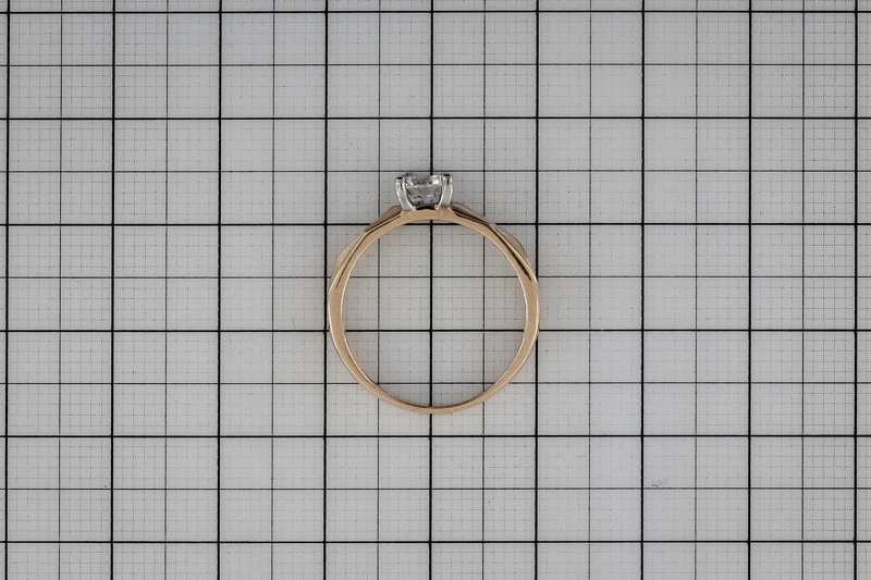 Изображение Золотое кольцо с цирконом 17 мм
