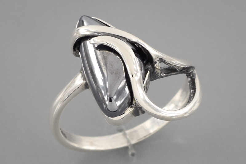 Изображение Серебряное кольцо с гематитом