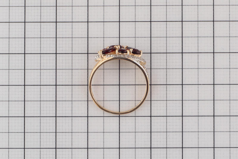 Изображение Золотое кольцо с гранатами и цирконами