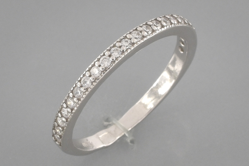 Изображение Серебряное кольцо с цирконами 16,5 мм