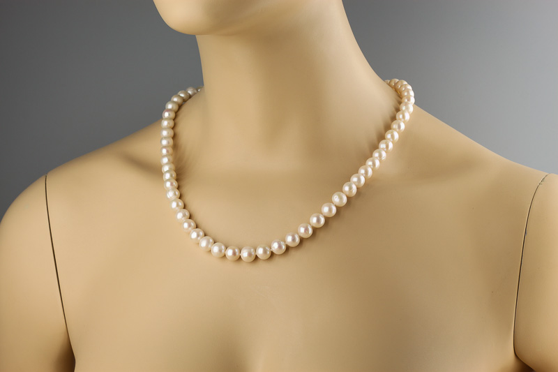 Paveikslėlis Vėriniai iš perlų 45 cm