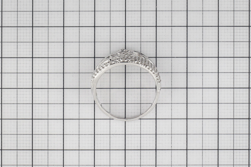 Изображение Серебряное кольцо с цирконами 19 мм