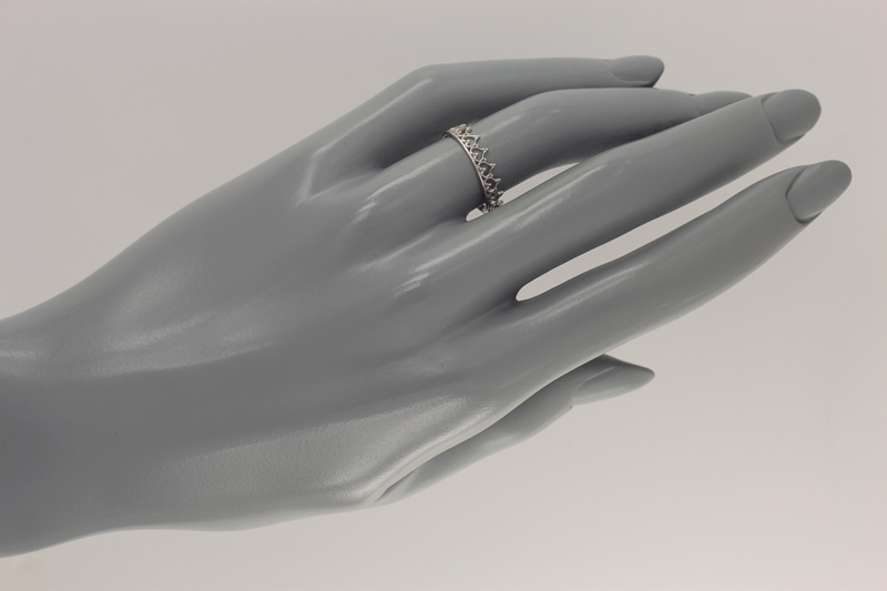 Изображение Серебряное кольцо с цирконами 16 мм