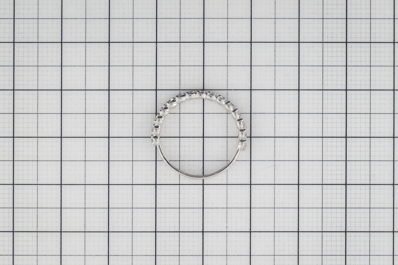 Изображение Кольцо из белого золота с цирконами 16 мм