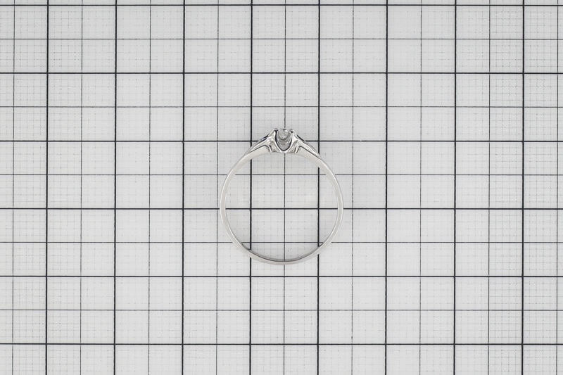 Изображение Кольцо из белого золота с бриллиантом