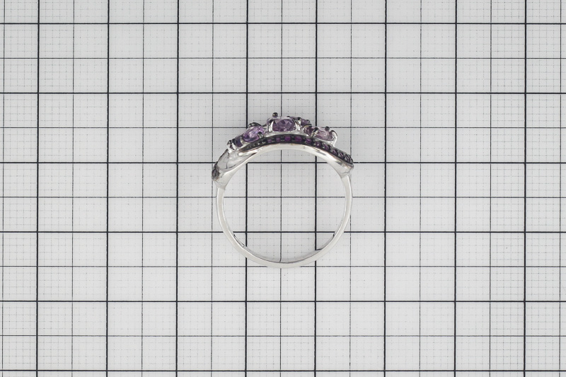 Изображение Серебряное кольцо с аметистами и цирконами