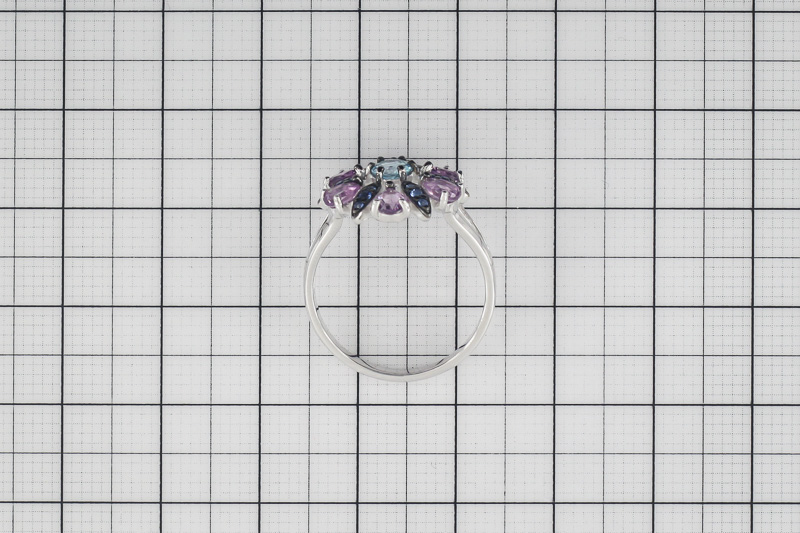 Изображение Серебряное кольцо с топазом и аметистами 17,5 мм
