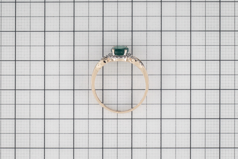 Изображение Золотое кольцо с крашеным агатом и цирконами 17,5 мм