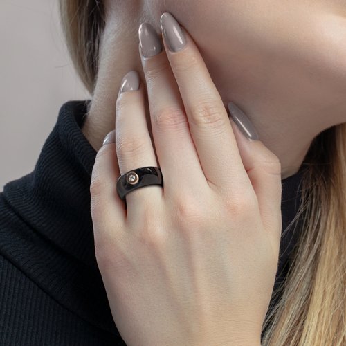 Изображение Керамическое кольцо с бриллиантом