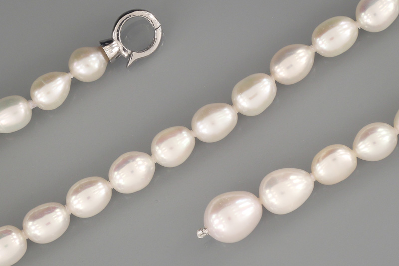 Paveikslėlis Vėriniai iš perlų 42-58 cm
