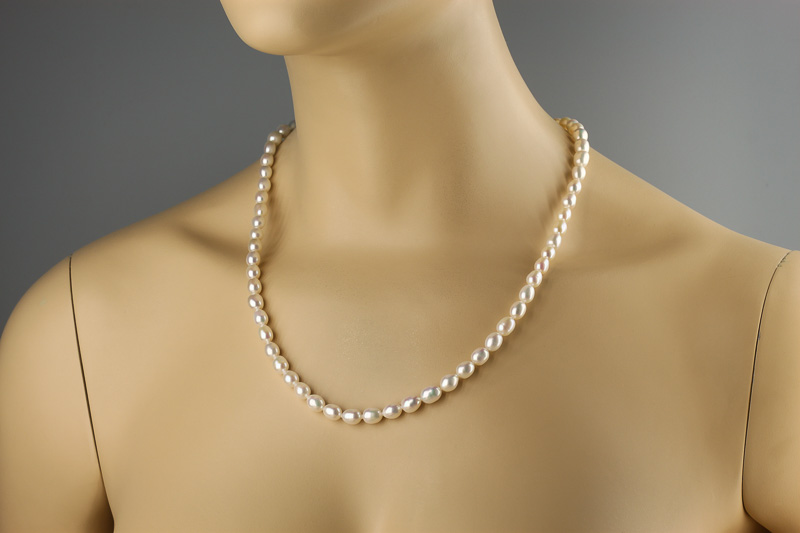 Paveikslėlis Vėriniai iš perlų 42-58 cm