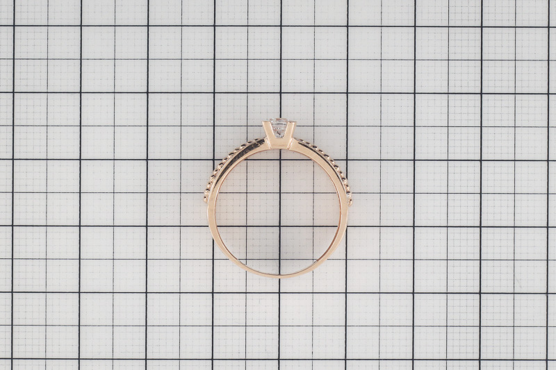 Изображение Золотое кольцо с цирконами 18,5 мм