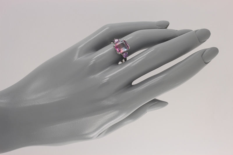 Изображение Серебряное кольцо с ситаллом и цирконами