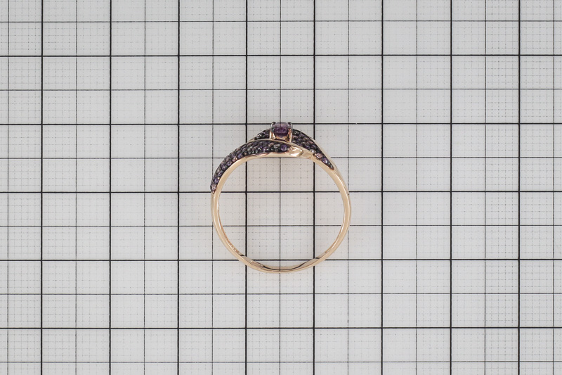 Изображение Золотое кольцо с аметистом и цирконами