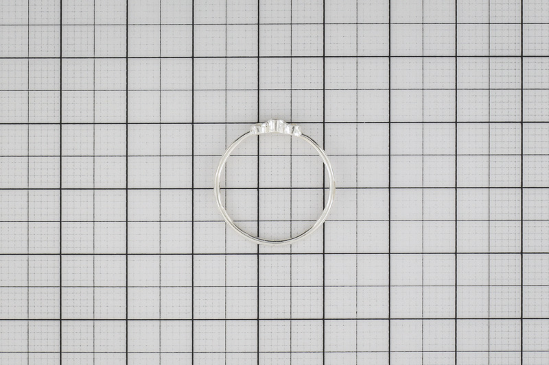 Paveikslėlis Sidabrinis žiedas su cirkoniais 15,5 mm
