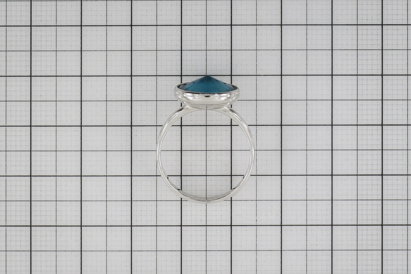 Paveikslėlis Sidabrinis žiedas su Swarovski kristalu
