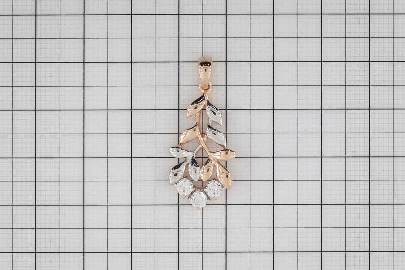 Изображение Подвеска из позолоченного серебра с цирконами