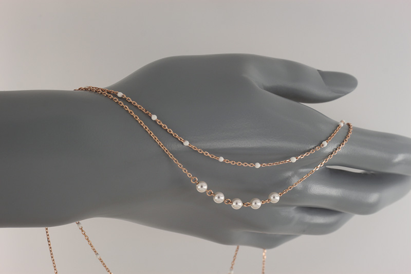 Paveikslėlis Paauksuota sidabrinė grandinėlė su sint. perlais