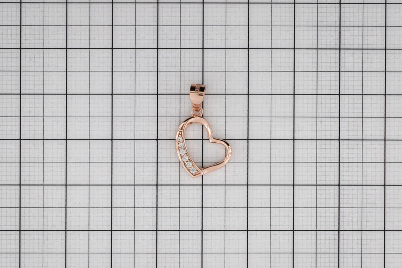 Изображение Подвеска из позолоченного серебра с цирконами "Сердце" 