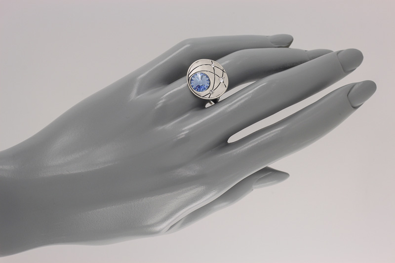 Paveikslėlis Sidabrinis žiedas su cirkoniais ir Swarovski kristalu 18 mm