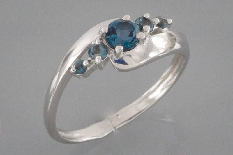 Изображение Серебряное кольцо с топазами London