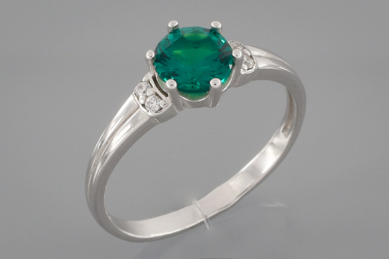 Paveikslėlis Sidabrinis žiedas su sint. smaragdu ir cirkoniais 17,5 mm