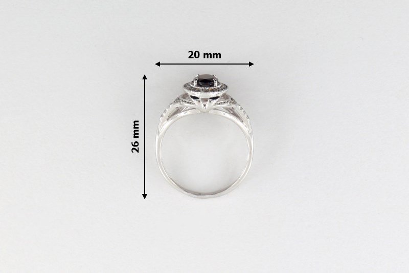 Изображение Серебряное кольцо с гранатом и цирконами