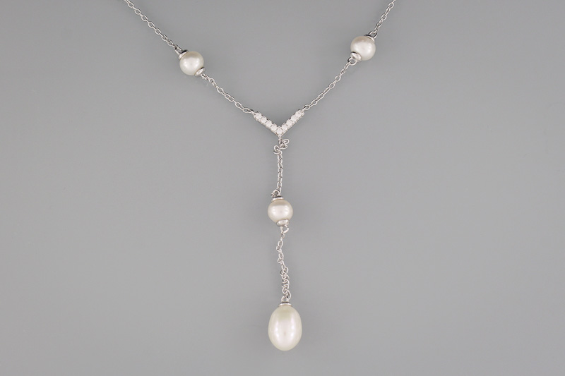 Paveikslėlis Sidabrinė grandinėlė su perlais ir cirkoniais 36-45 cm