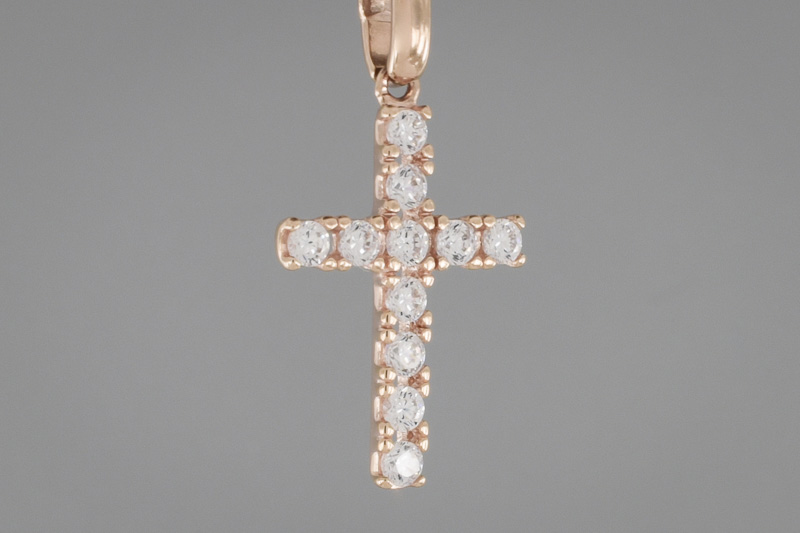 Изображение Католический крестик из позолоченного серебра с цирконами 