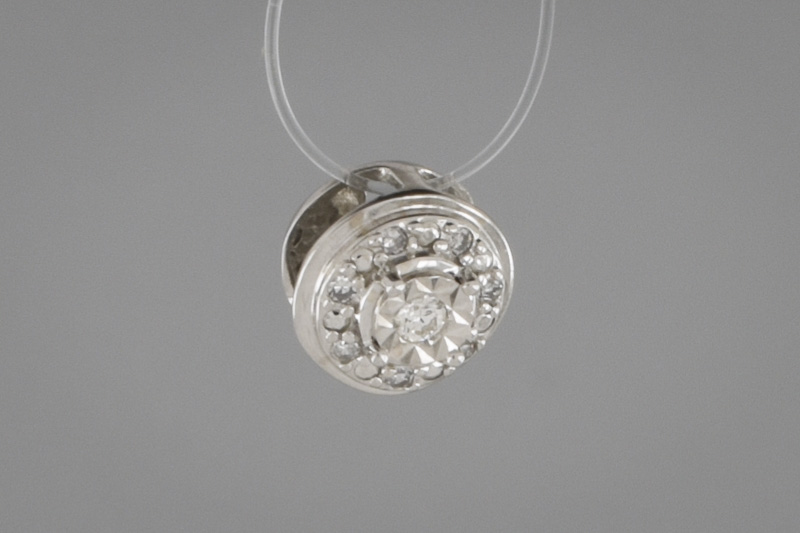 Изображение Подвеска из белого золота с бриллиантами