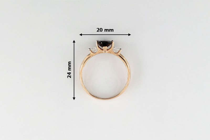 Изображение Золотое кольцо с гранатом и цирконами