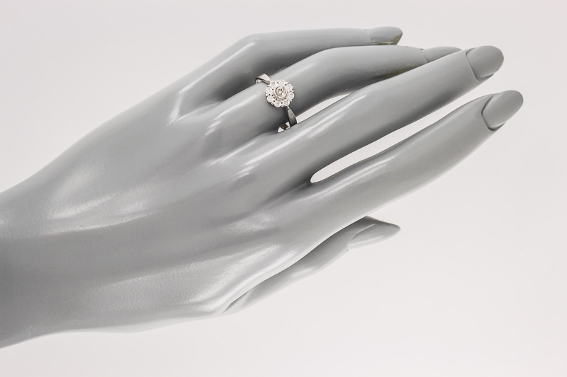 Изображение Серебряное кольцо с бриллиантами