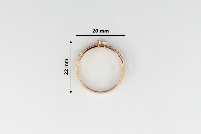 Изображение Кольцо из позолоченного серебра с бриллиантом и цирконами
