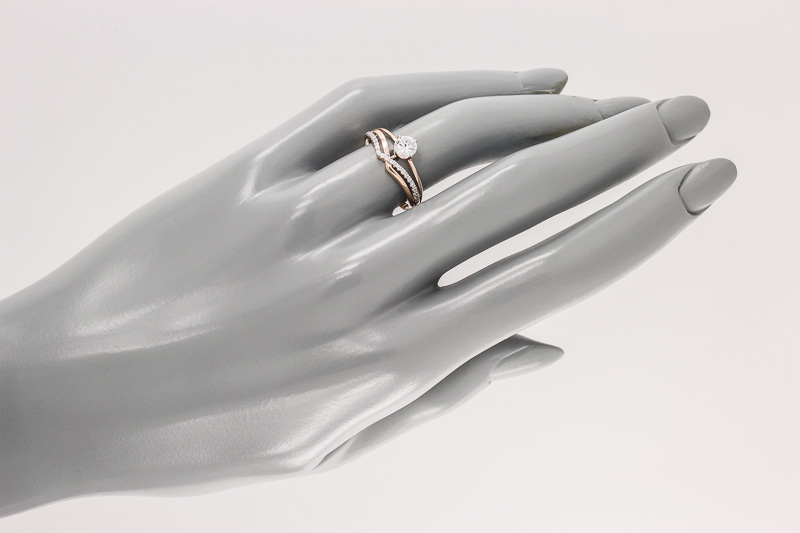 Изображение Кольцо из позолоченного серебра с цирконами 18,5 мм