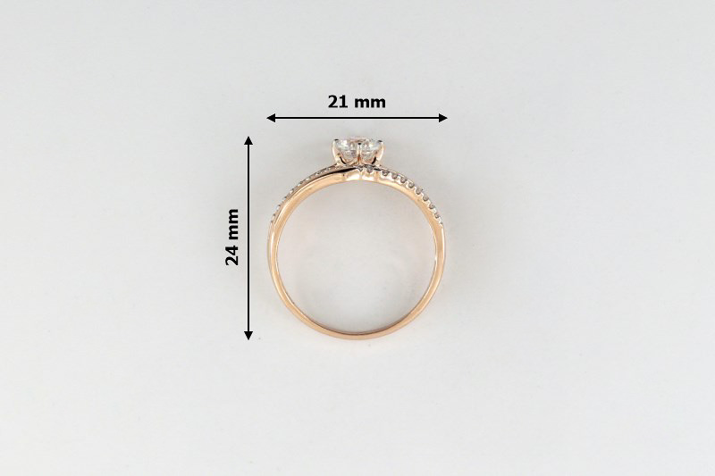 Изображение Кольцо из позолоченного серебра с цирконами 18,5 мм