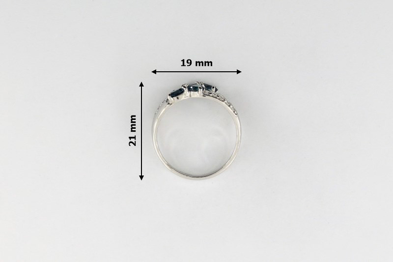 Изображение Серебряное кольцо с топазами London и цирконами