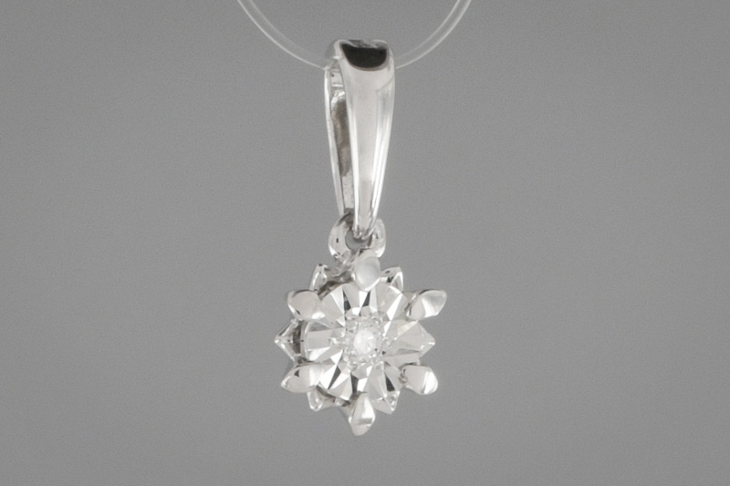 Изображение Подвеска из белого золота с бриллиантом 