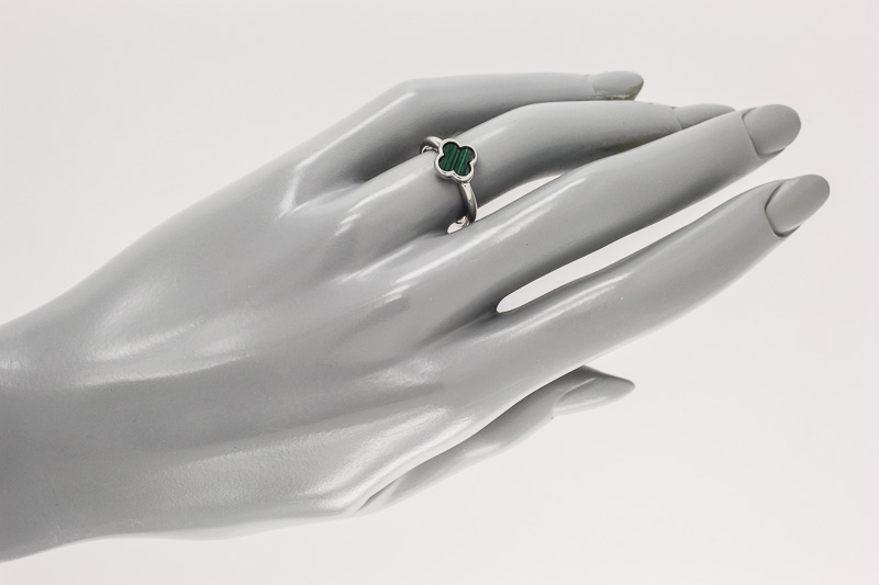 Изображение Серебряное кольцо с малахитом 16,5-18,5 мм